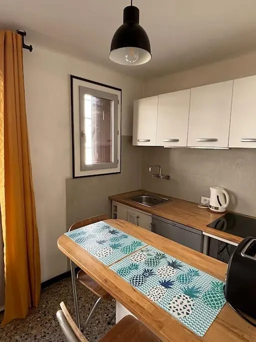 Apartment Studio Climatise - 3Min A Pied Gare Saint Charles - 15 Min A Pieds Du Vieux Port Marseille France